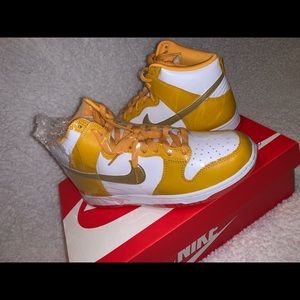 Nike Dunk High “University Gold Orange”